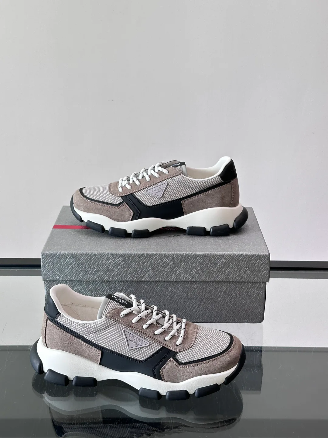 Men's Sneakers PRADA 18102777
