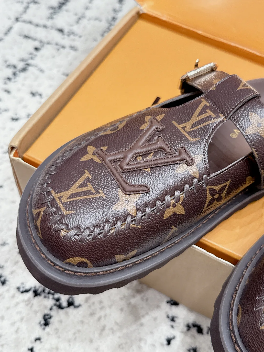Women's Mules And Clogs LOUIS VUITTON 17823676