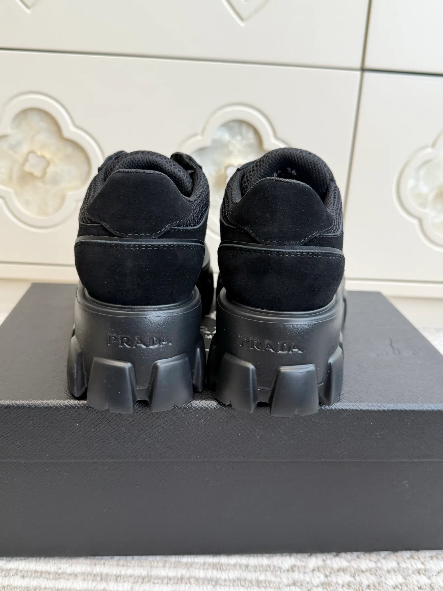 Women's Sneakers PRADA 18261279