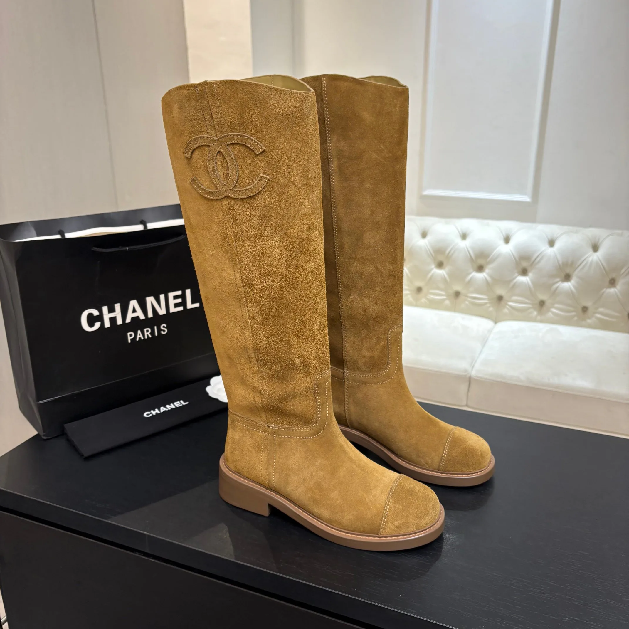 Women's Boots CHANEL 18062787