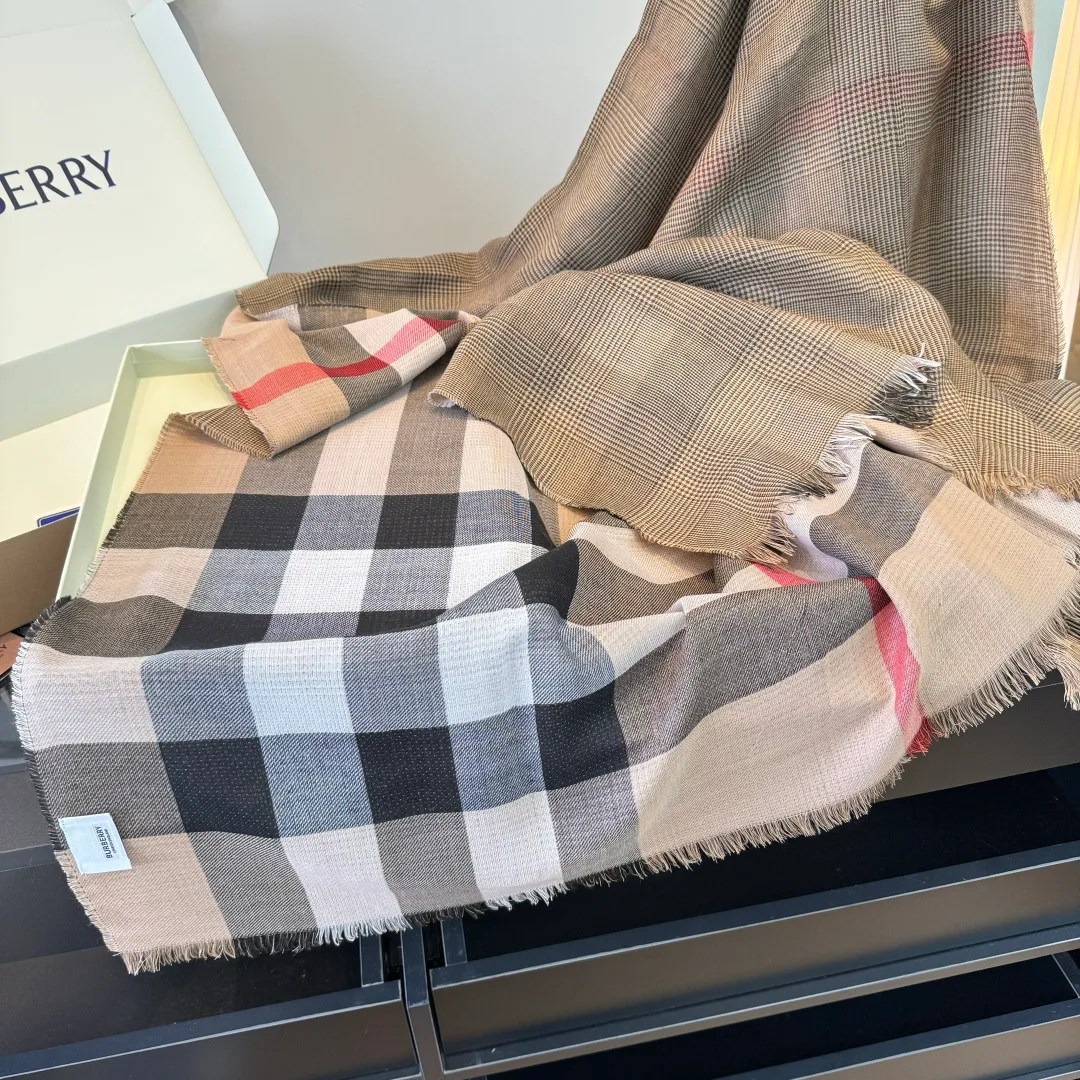 Scarves BURBERRY 18003237