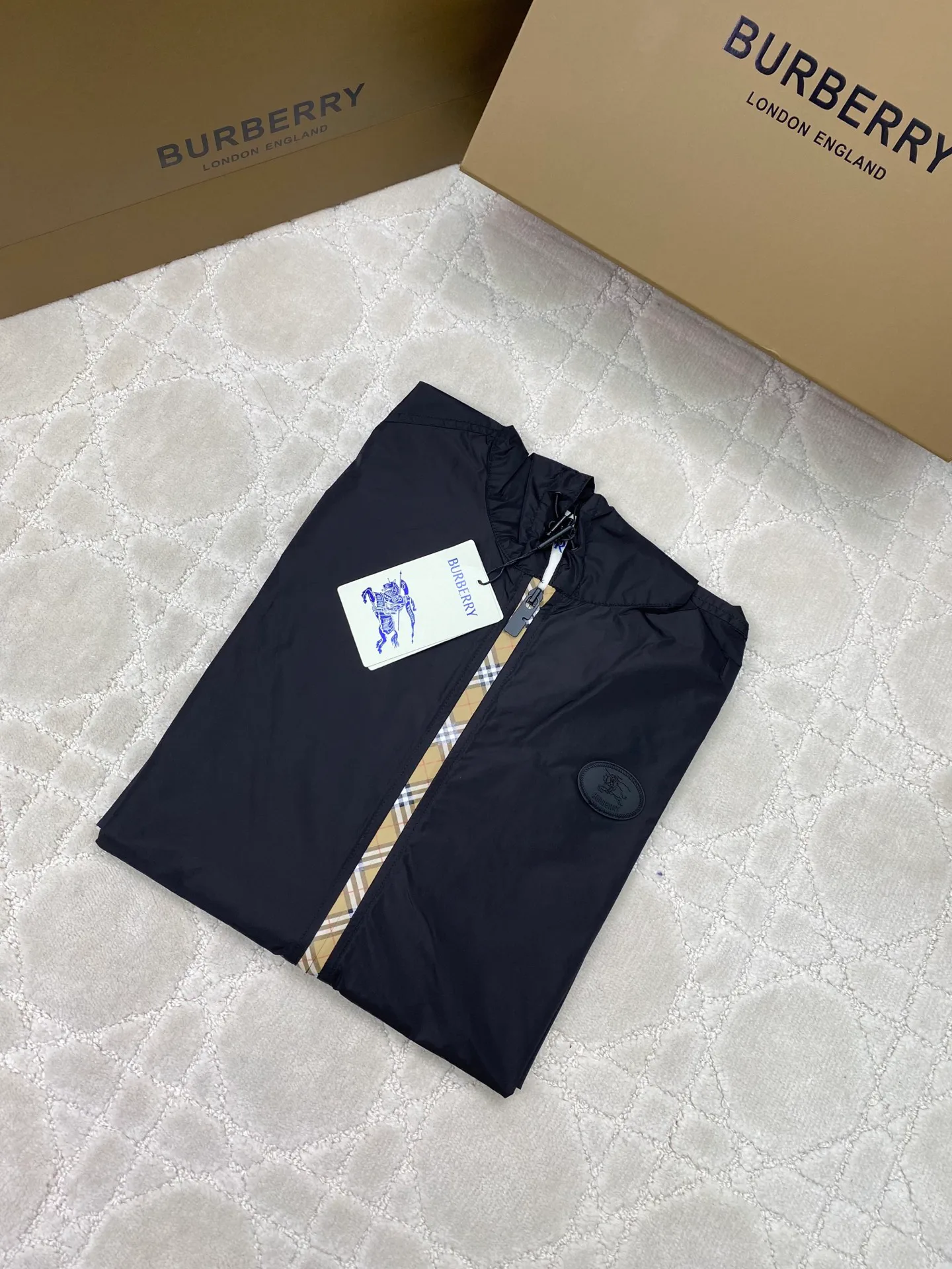 Men's Jackets And Down Jackets BURBERRY 18074096