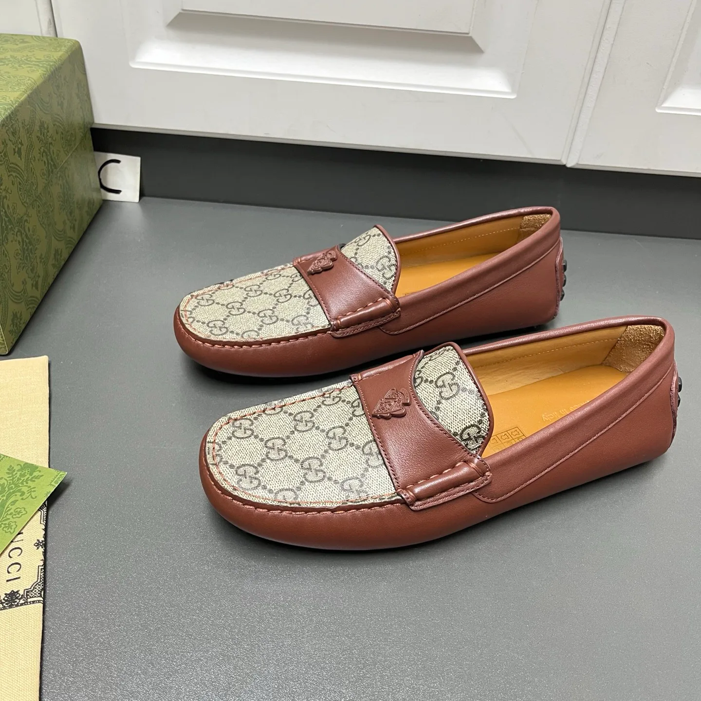 Men's Loafers And Dress Shoes GUCCI 17937827