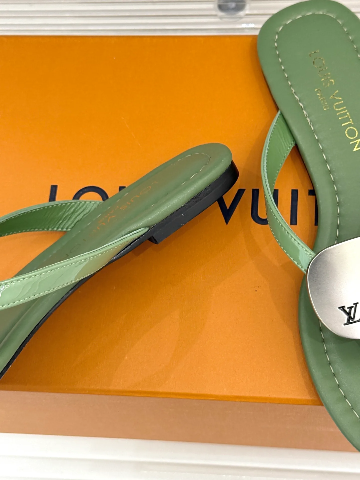 Women's Flip-Flops LOUIS VUITTON 17596994