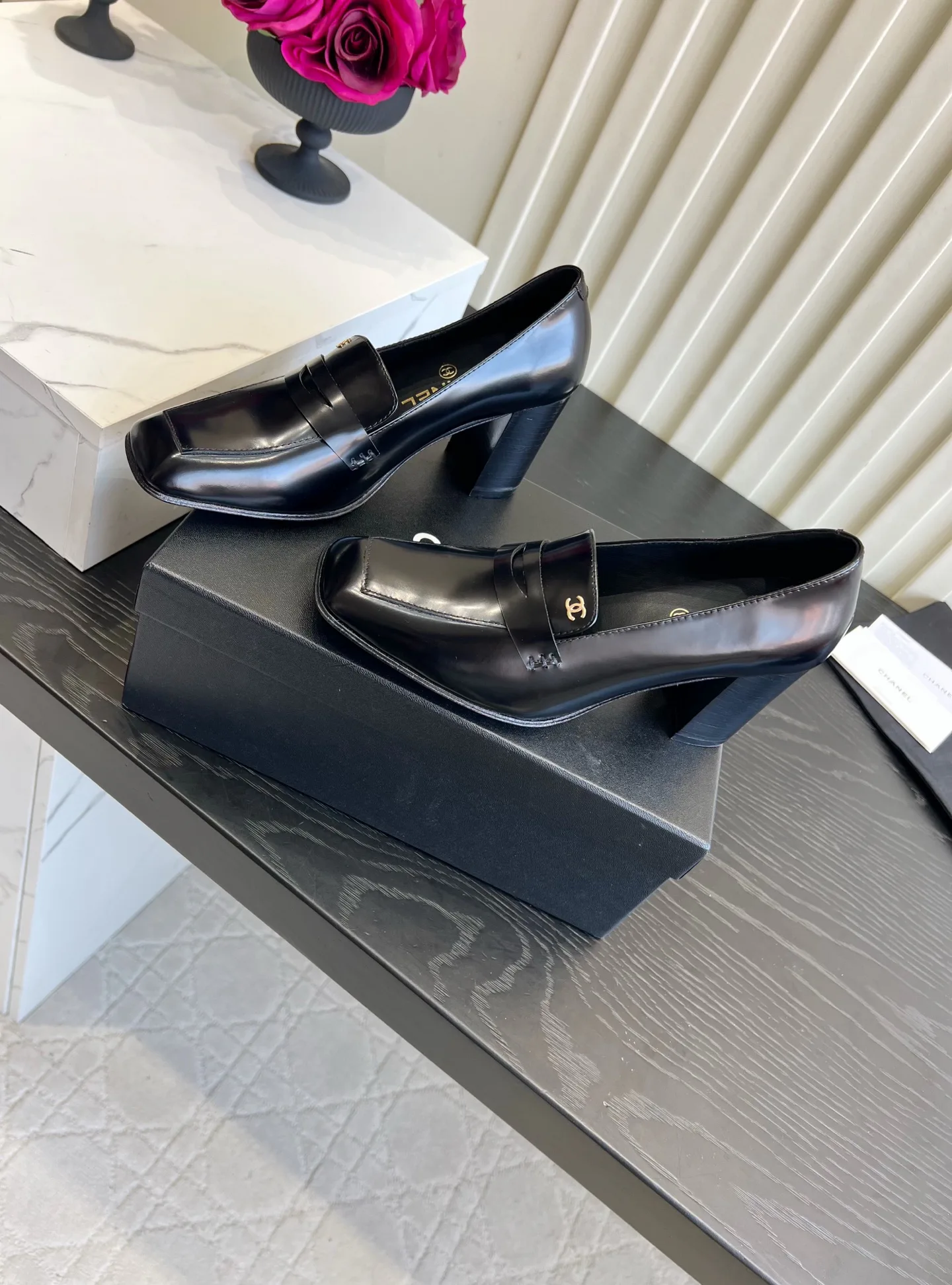 Women's Loafers And Moccasins CHANEL 18223044