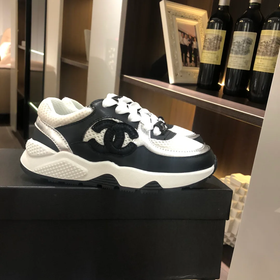 Кроссовки Женские Chanel 18591616