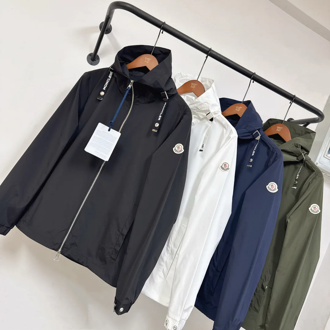 Women's Jackets And Down Jackets MONCLER 18416528