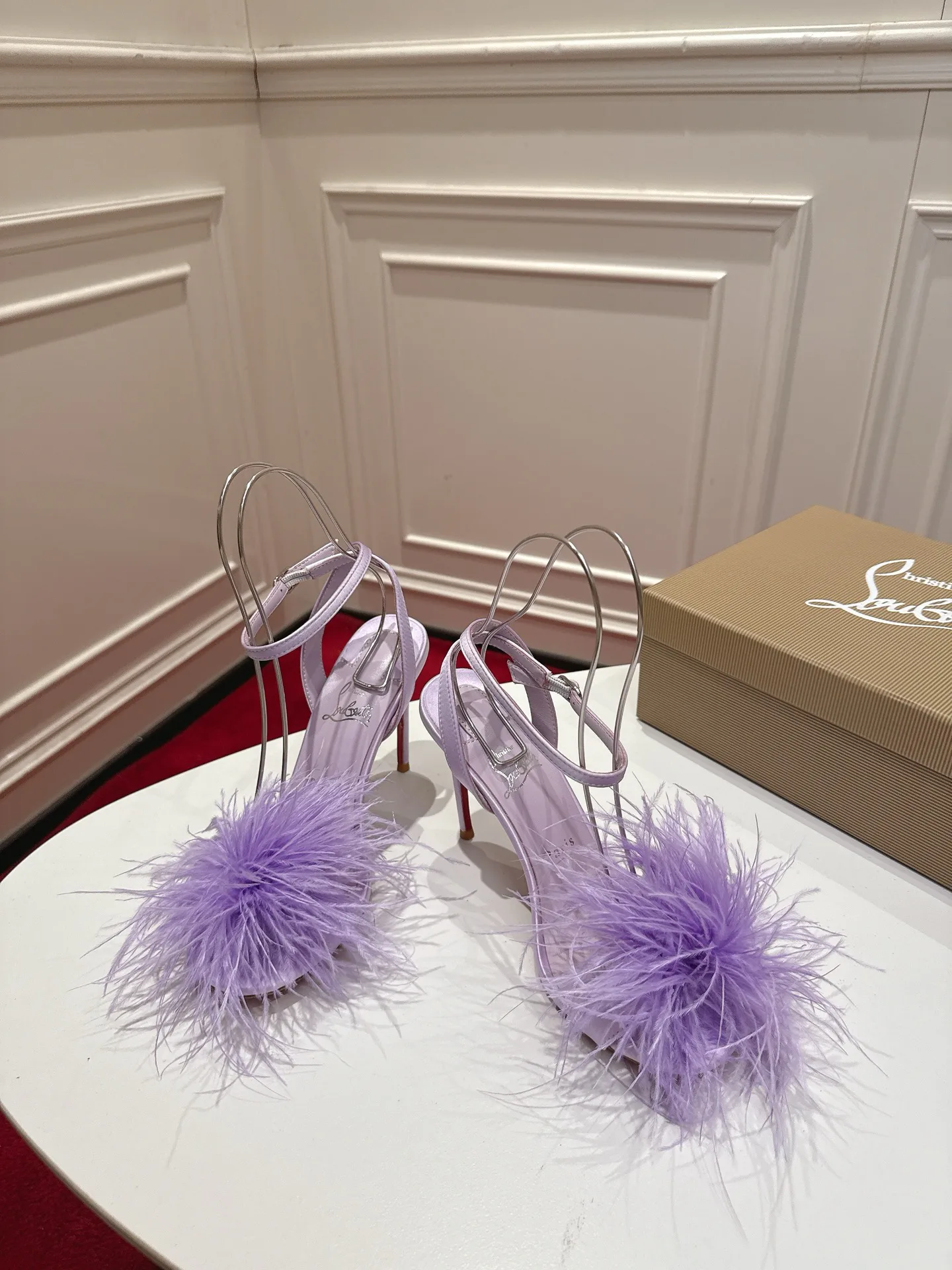 Women's Heels CHRISTIAN LOUBOUTIN 16920367
