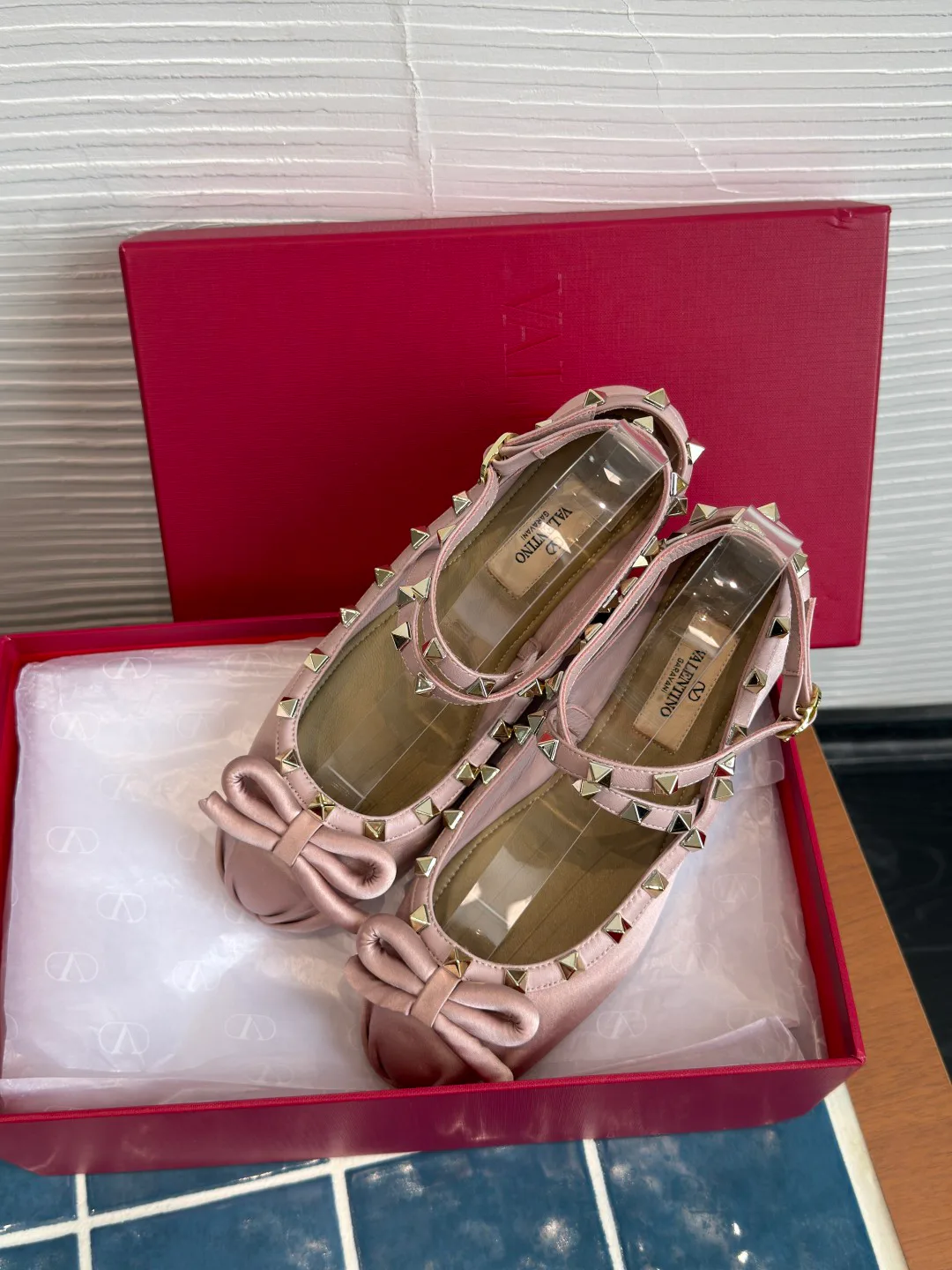 Women's Ballet Flats VALENTINO 18125369