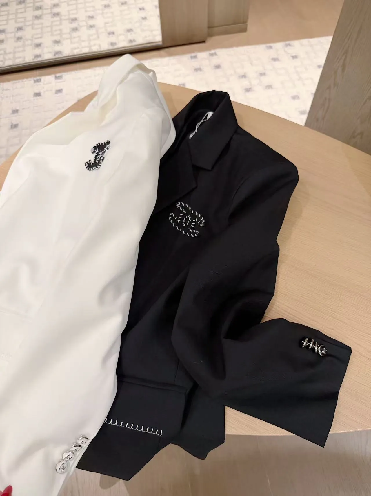 Women's Blazers CHANEL 18011986