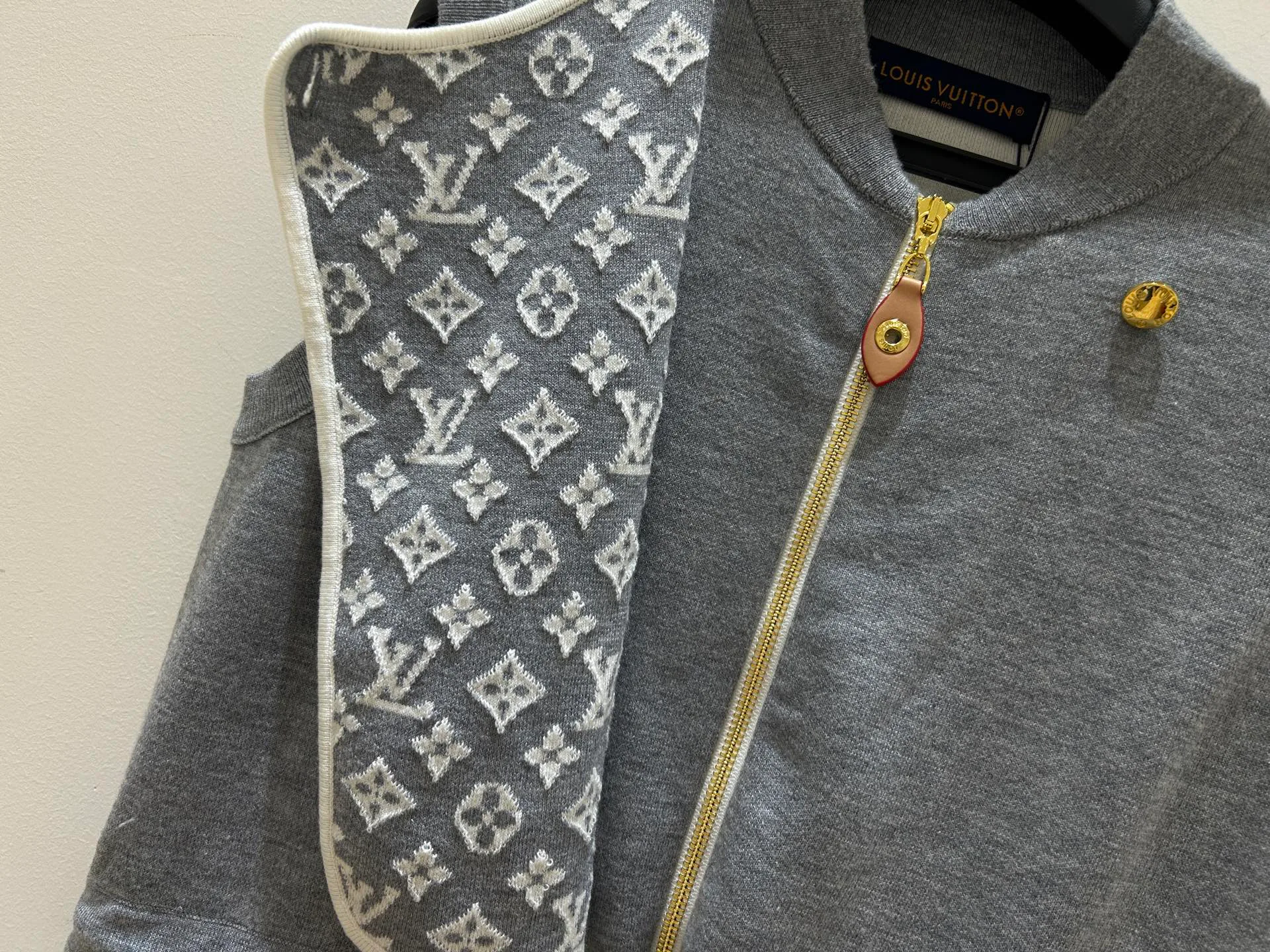 Women's Vests LOUIS VUITTON 18096716