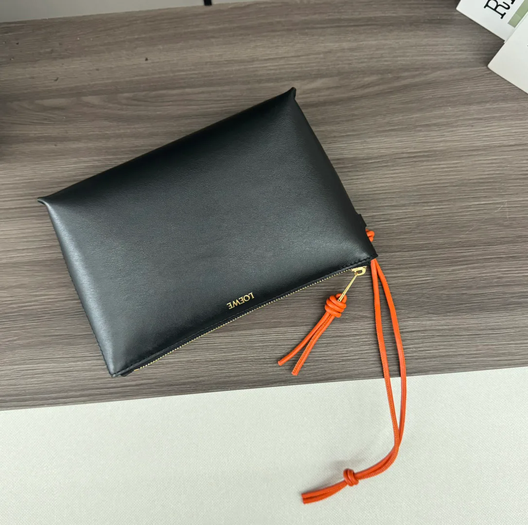 Women's Clutches LOEWE 18116459
