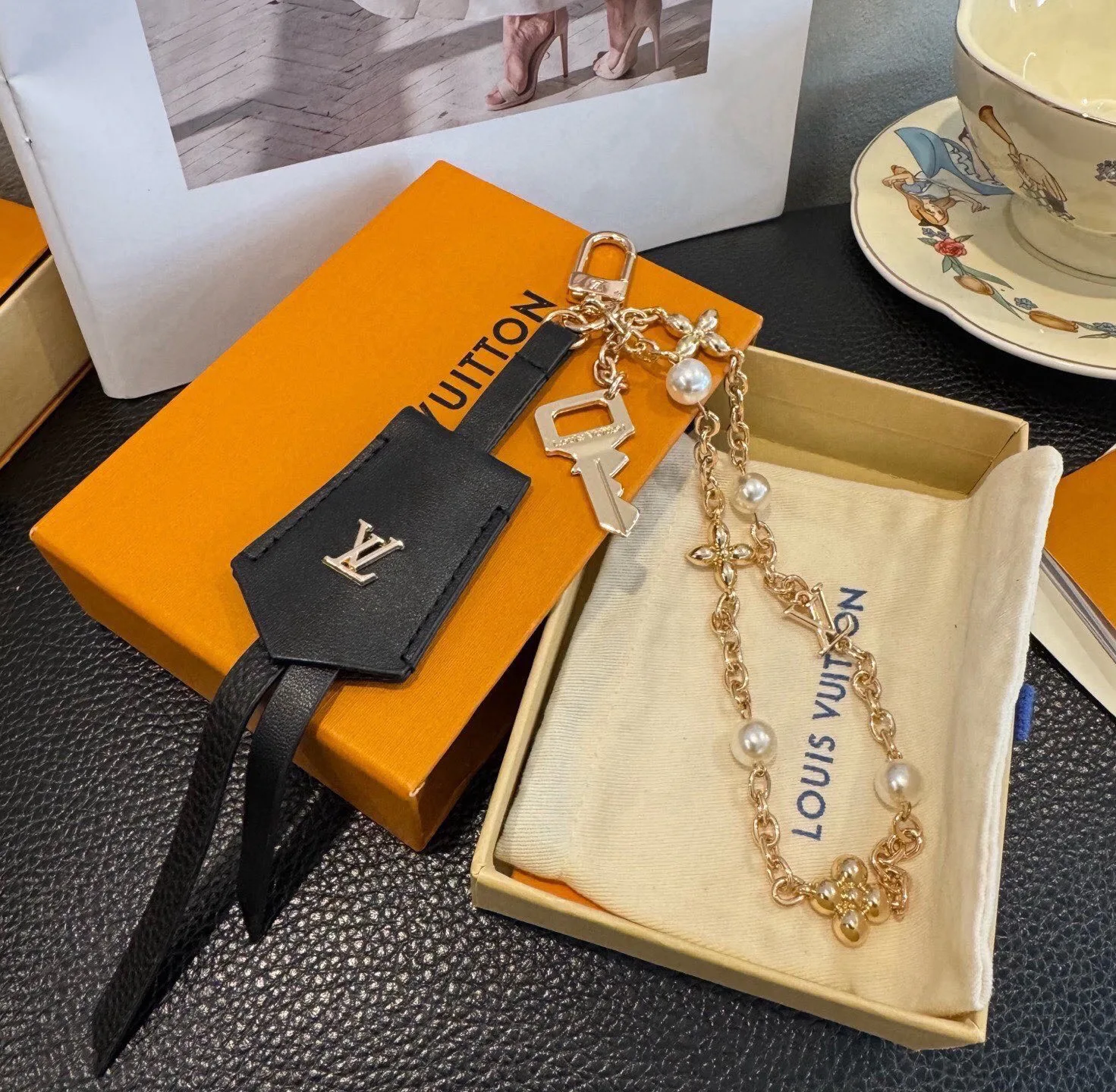 Key Cases LOUIS VUITTON 18013294