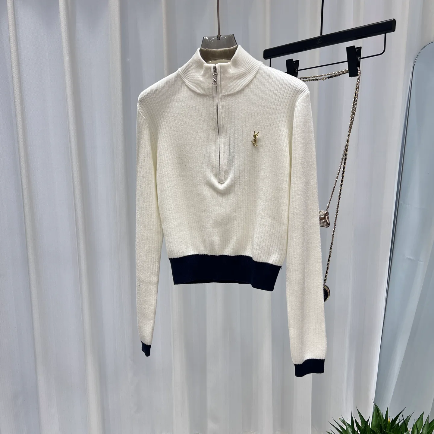 Women's Jumpers And Sweaters SAINT LAURENT 17889005