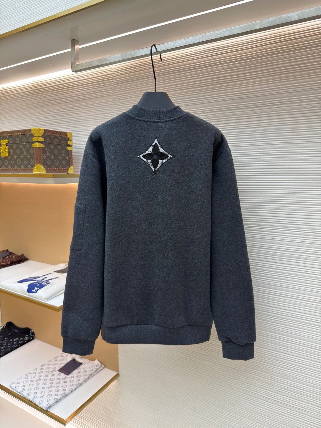 Men's Sweatshirts And Hoodies LOUIS VUITTON 18260622