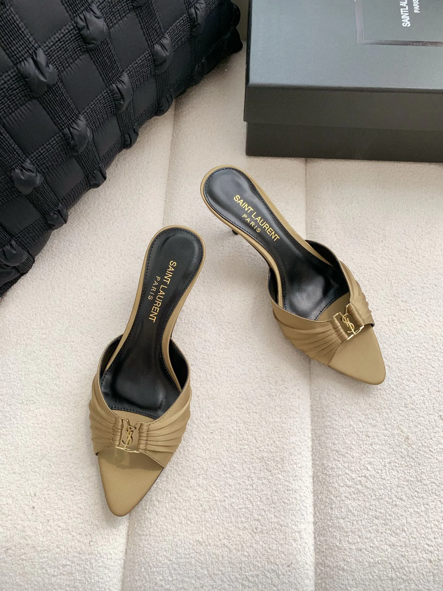 Women's Mules And Clogs SAINT LAURENT 17371742