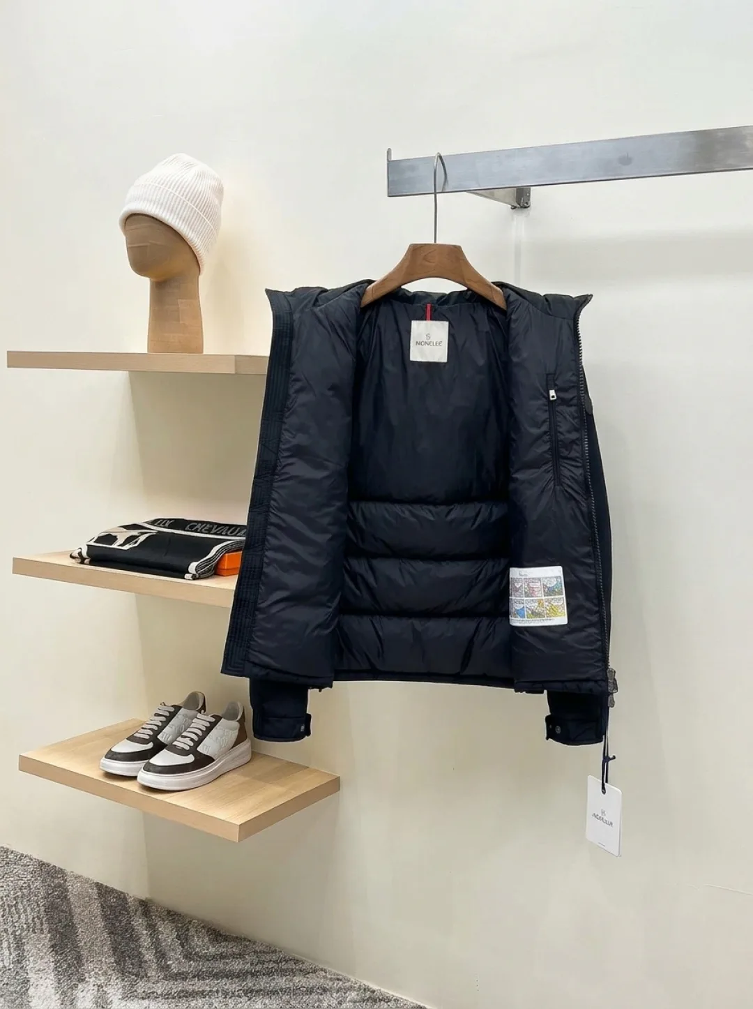 Куртки И Пуховики Мужские Moncler 18596630