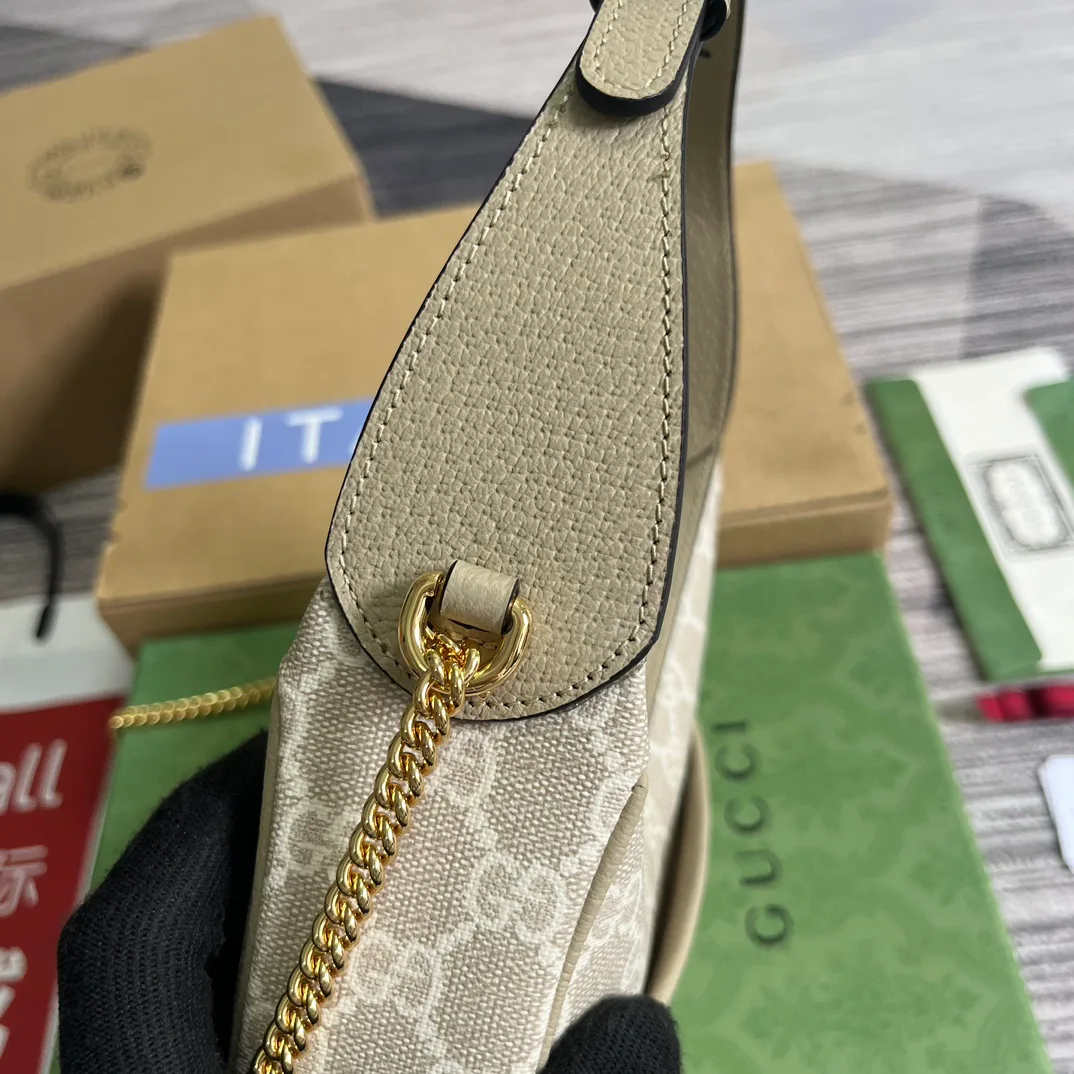 Women's Classic Handbags GUCCI 17949123