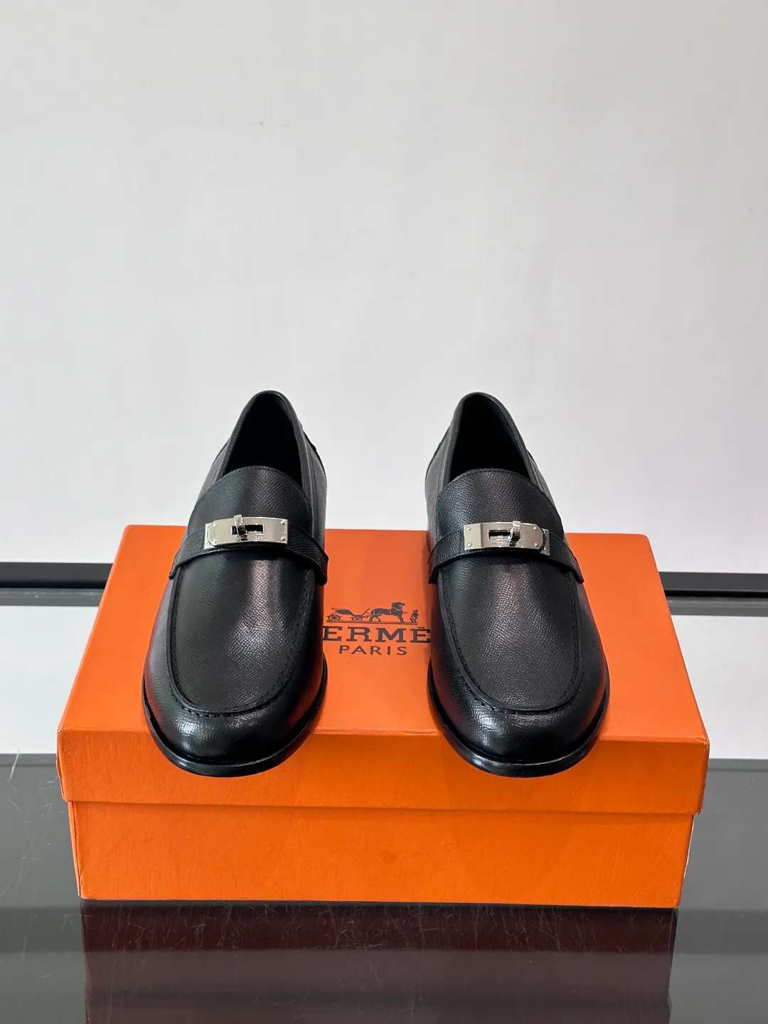 Men's Loafers And Dress Shoes HERMES 18055042
