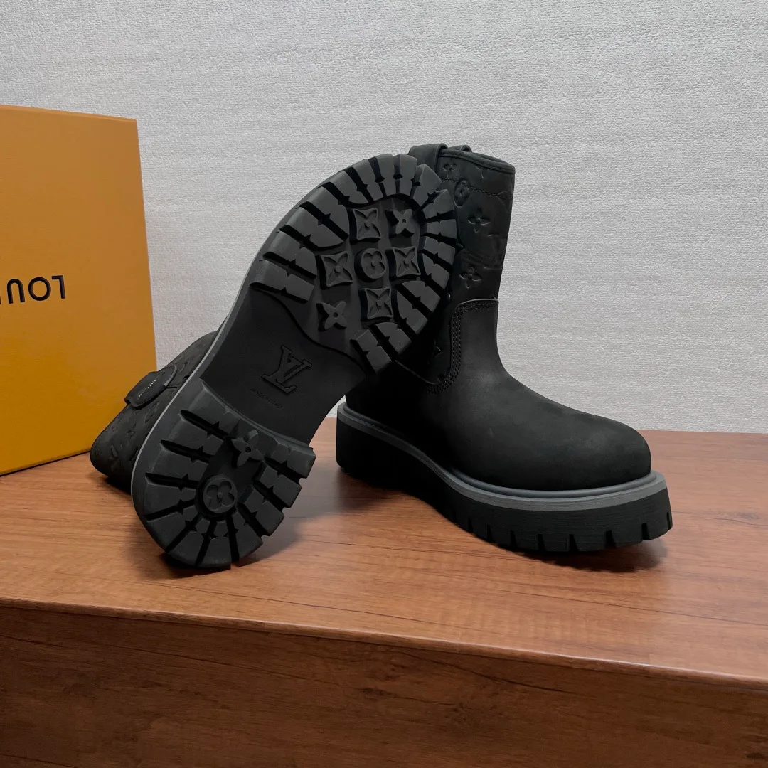 Men's Ankle Boots LOUIS VUITTON 17934634