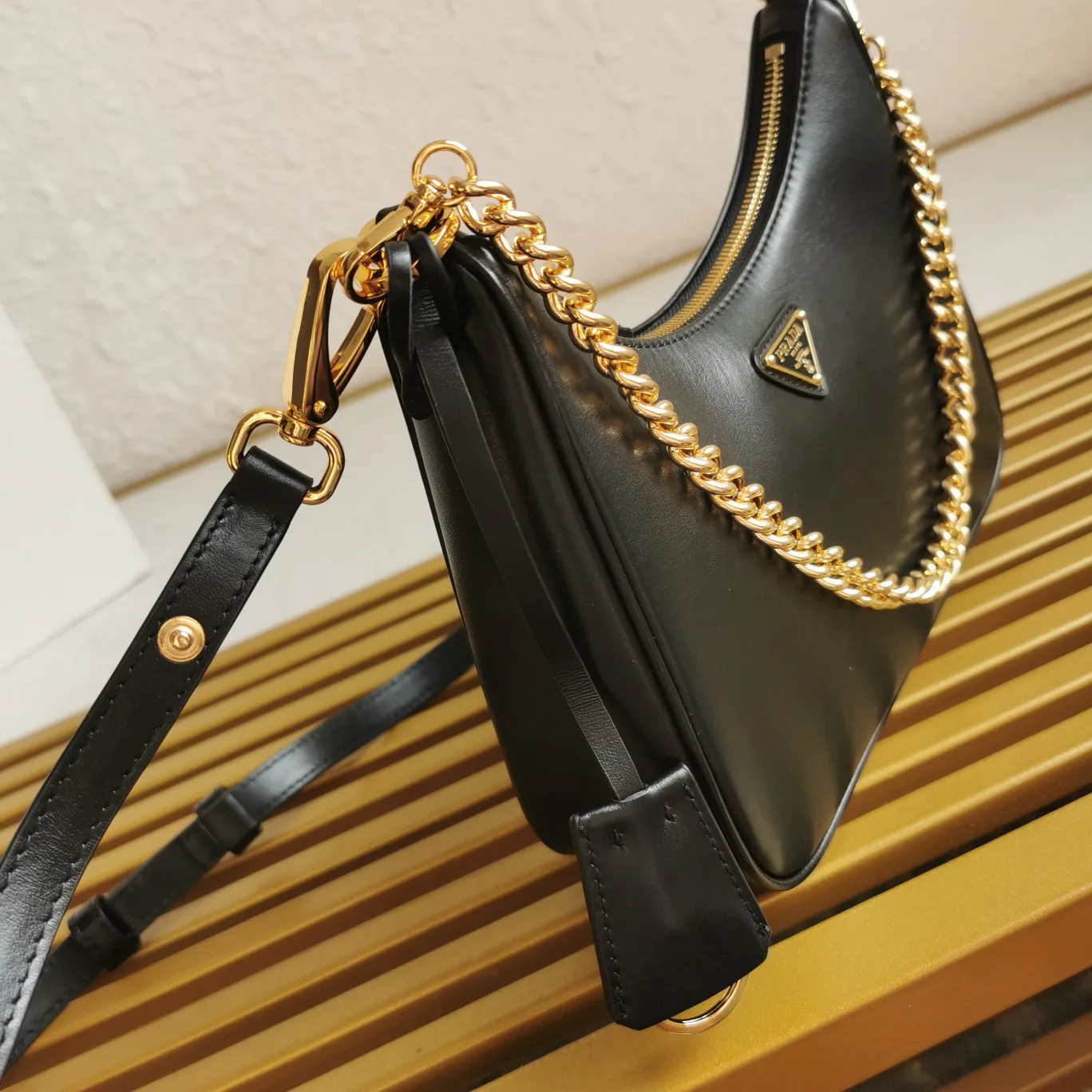 Women's Classic Handbags PRADA 18323090