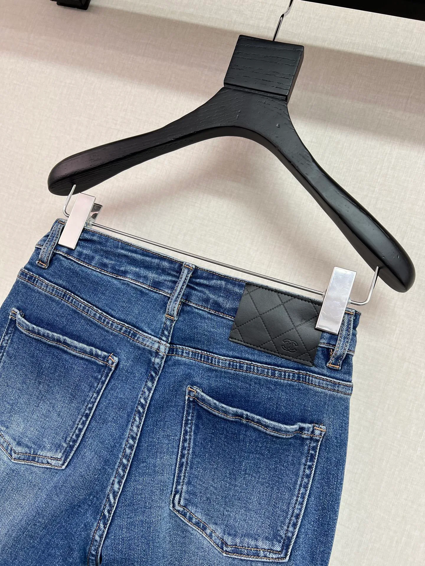 Women's Jeans CHANEL 18232439