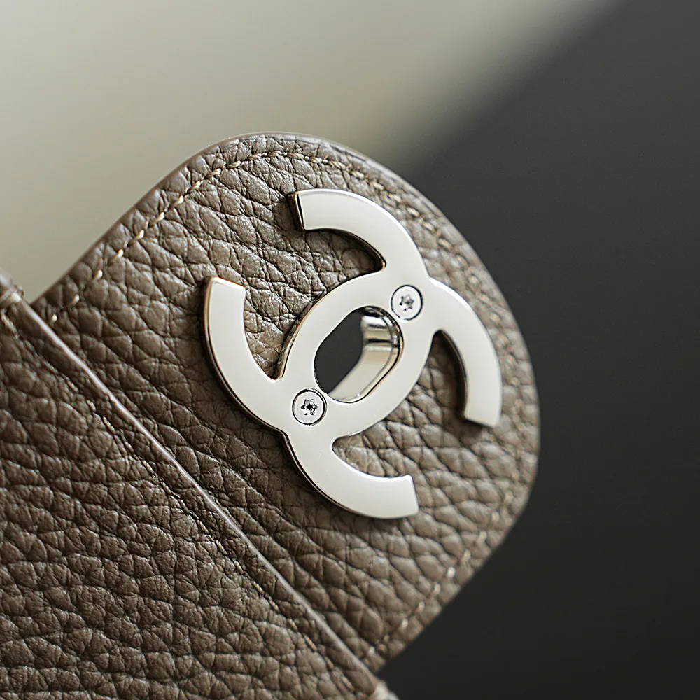 Классические Сумки Женские Chanel 18588702