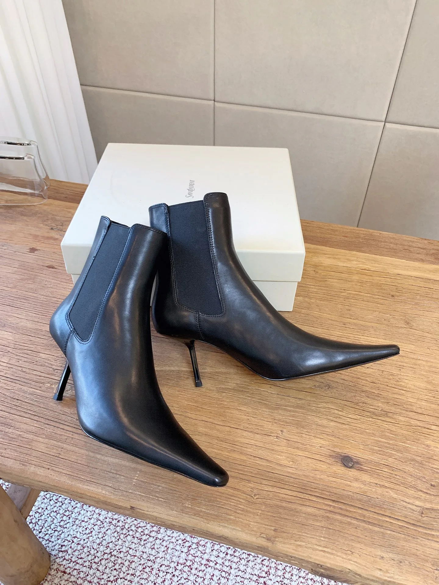 Women's Booties SAINT LAURENT 18520072