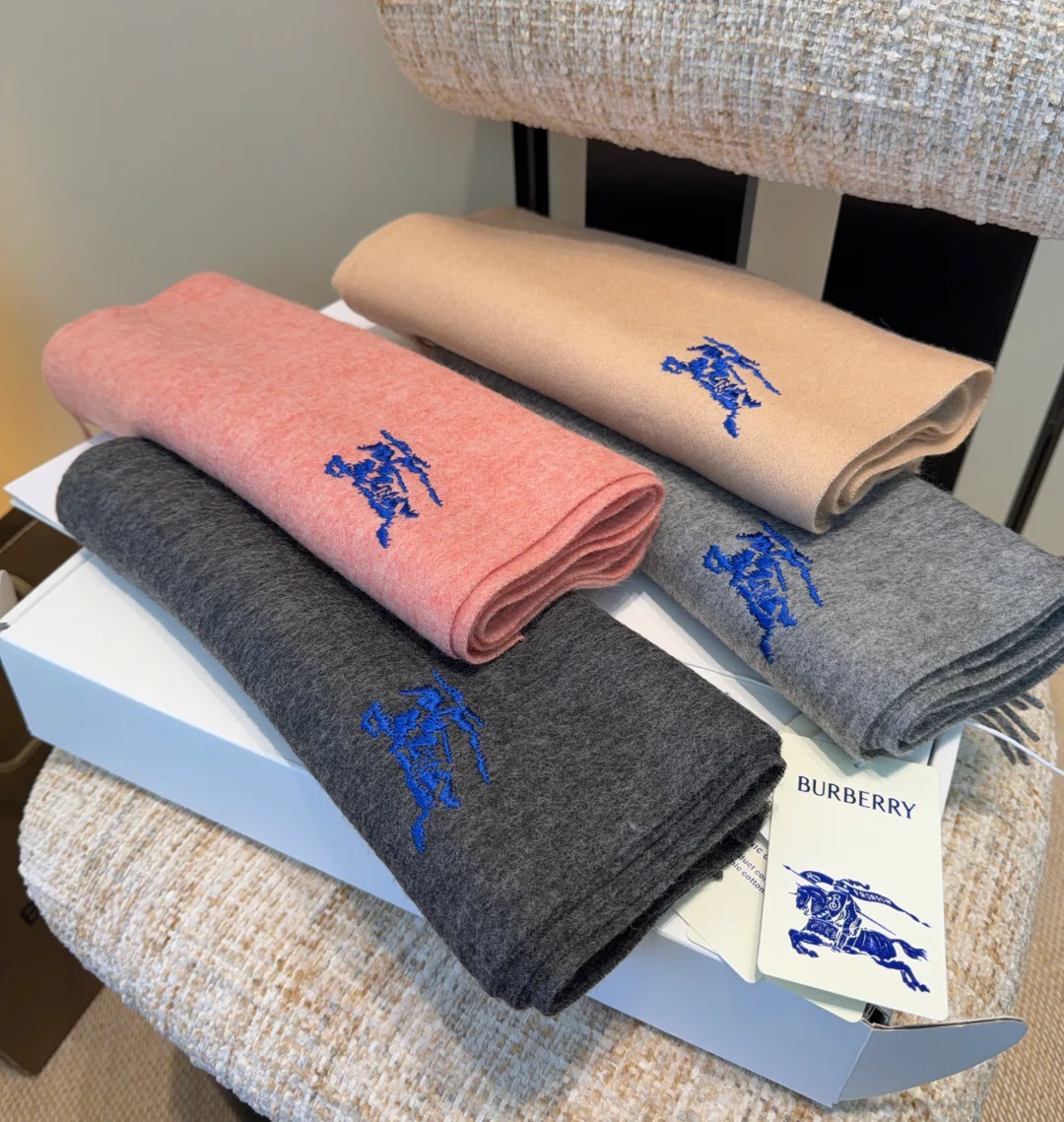 Scarves BURBERRY 18449905