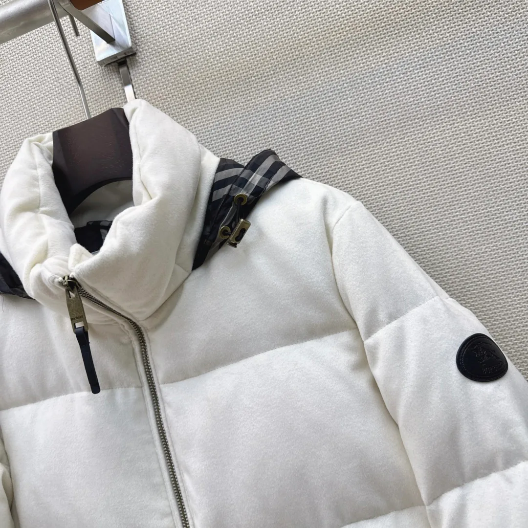 Women's Jackets And Down Jackets BURBERRY 18023678