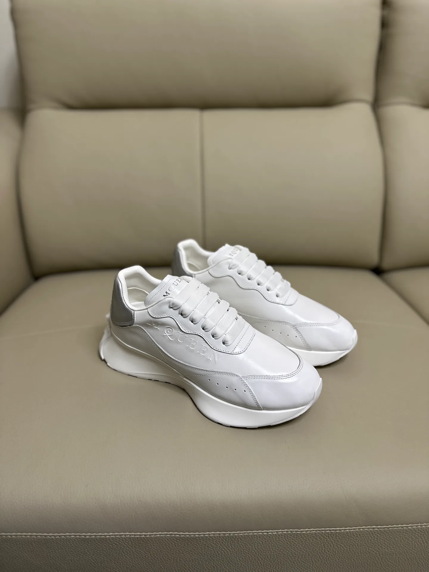 Кроссовки Женские Alexander Mcqueen 18616800