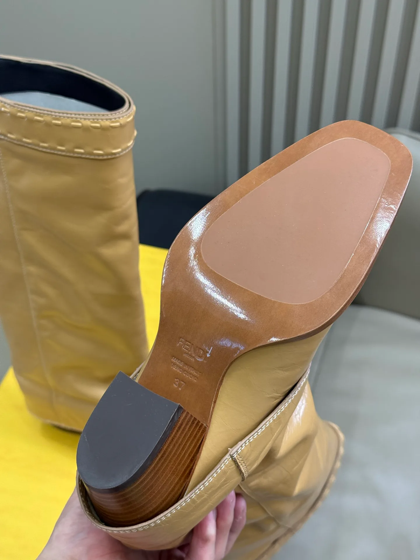 Сапоги Женские Fendi 18646918
