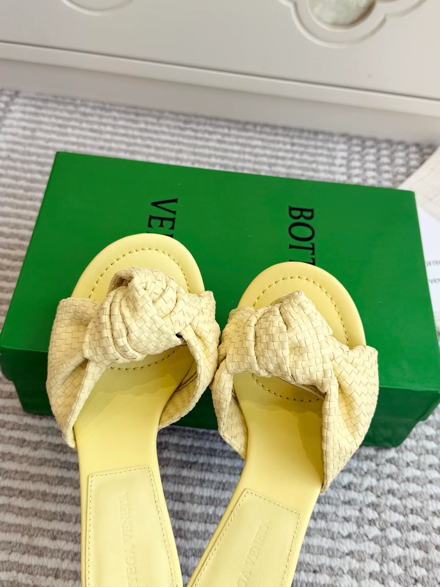Women's Mules And Clogs BOTTEGA VENETA 18414216