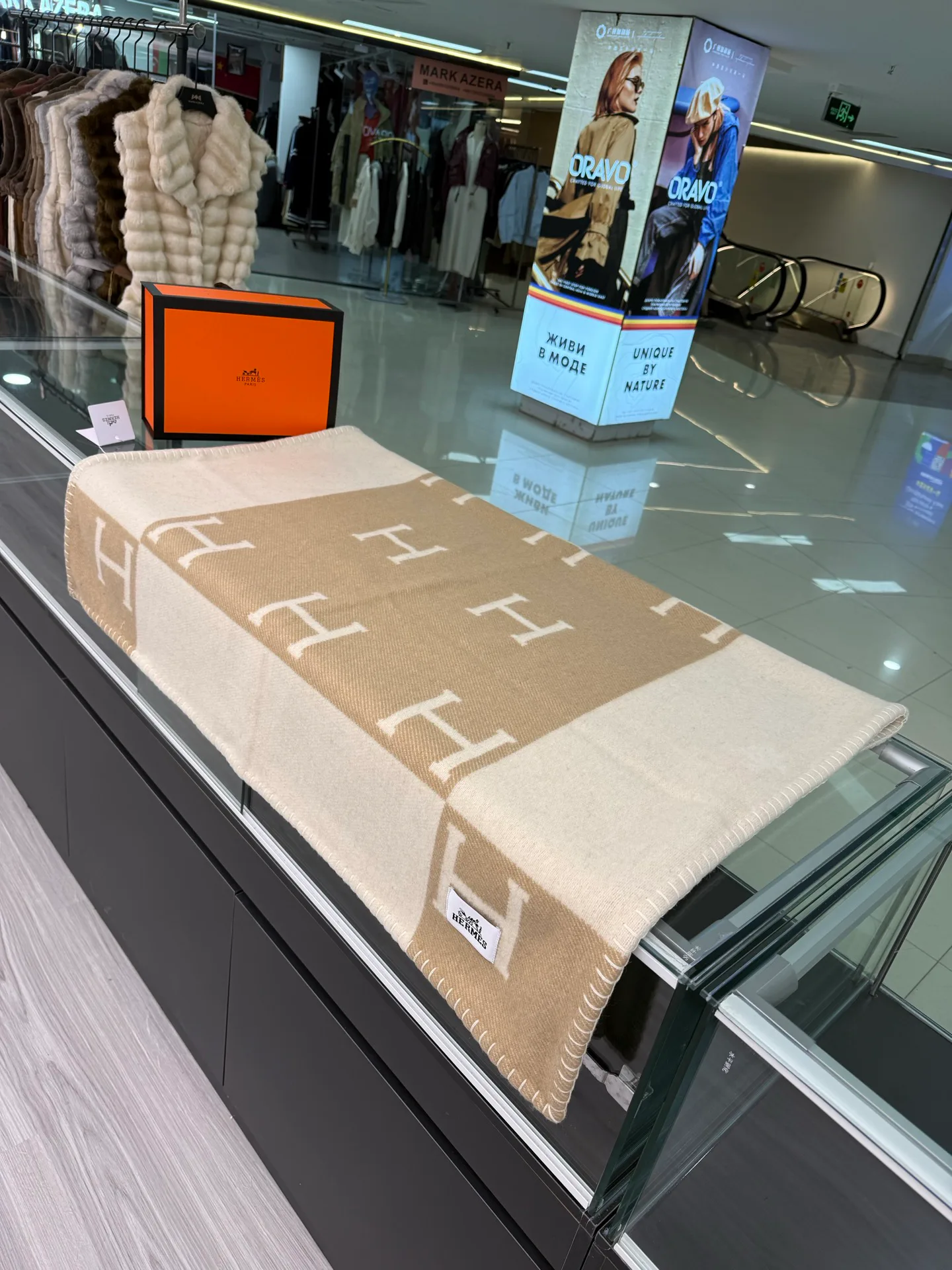 Textiles HERMES 18222663