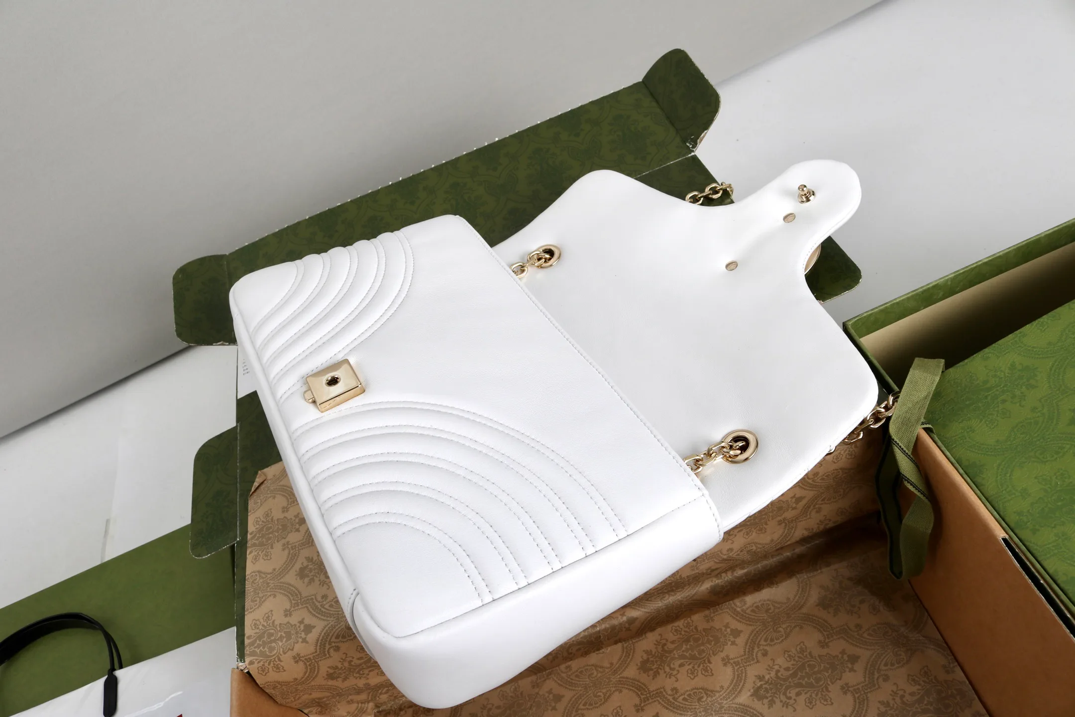 Women's Classic Handbags GUCCI 18223240