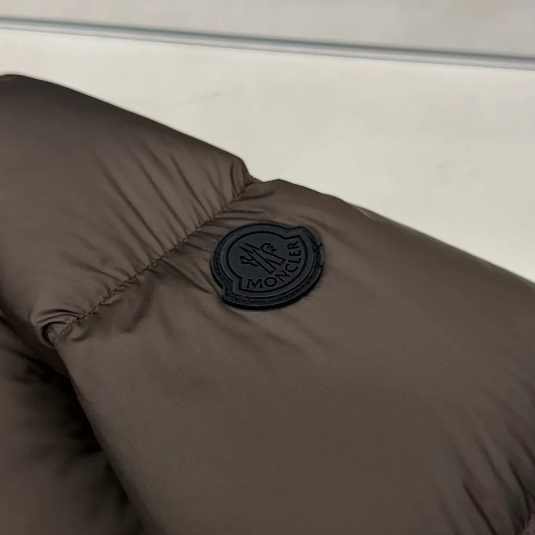 Men's Jackets And Down Jackets MONCLER 17391904