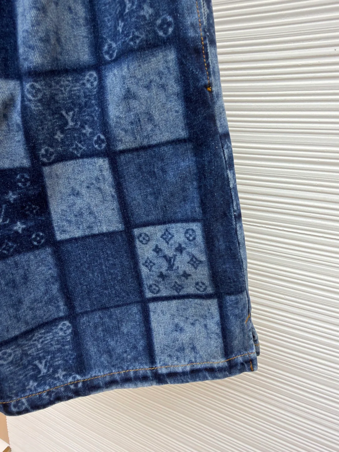 Men's Shorts LOUIS VUITTON 17699413