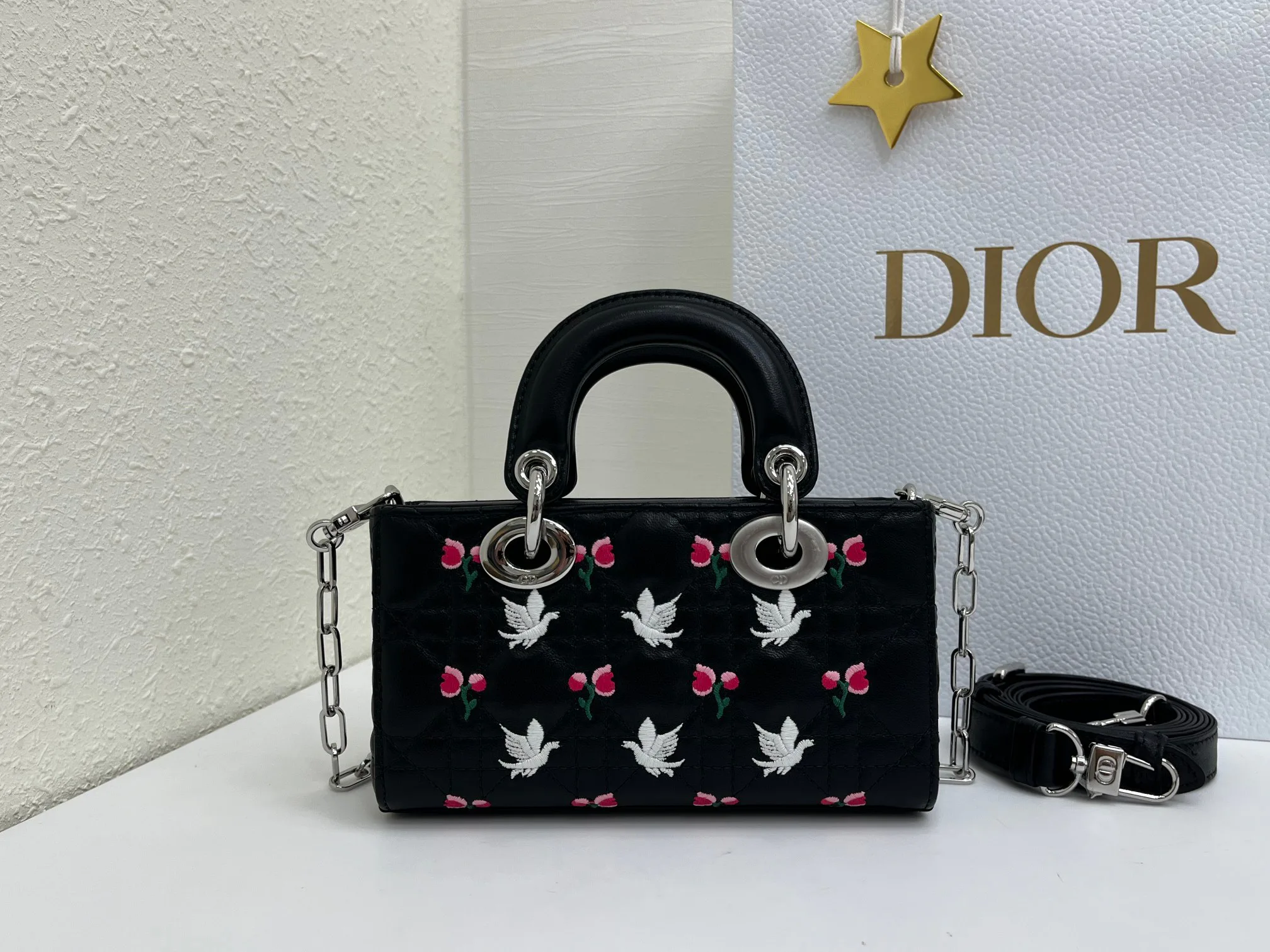 Women's Classic Handbags CHRISTIAN DIOR 17407056