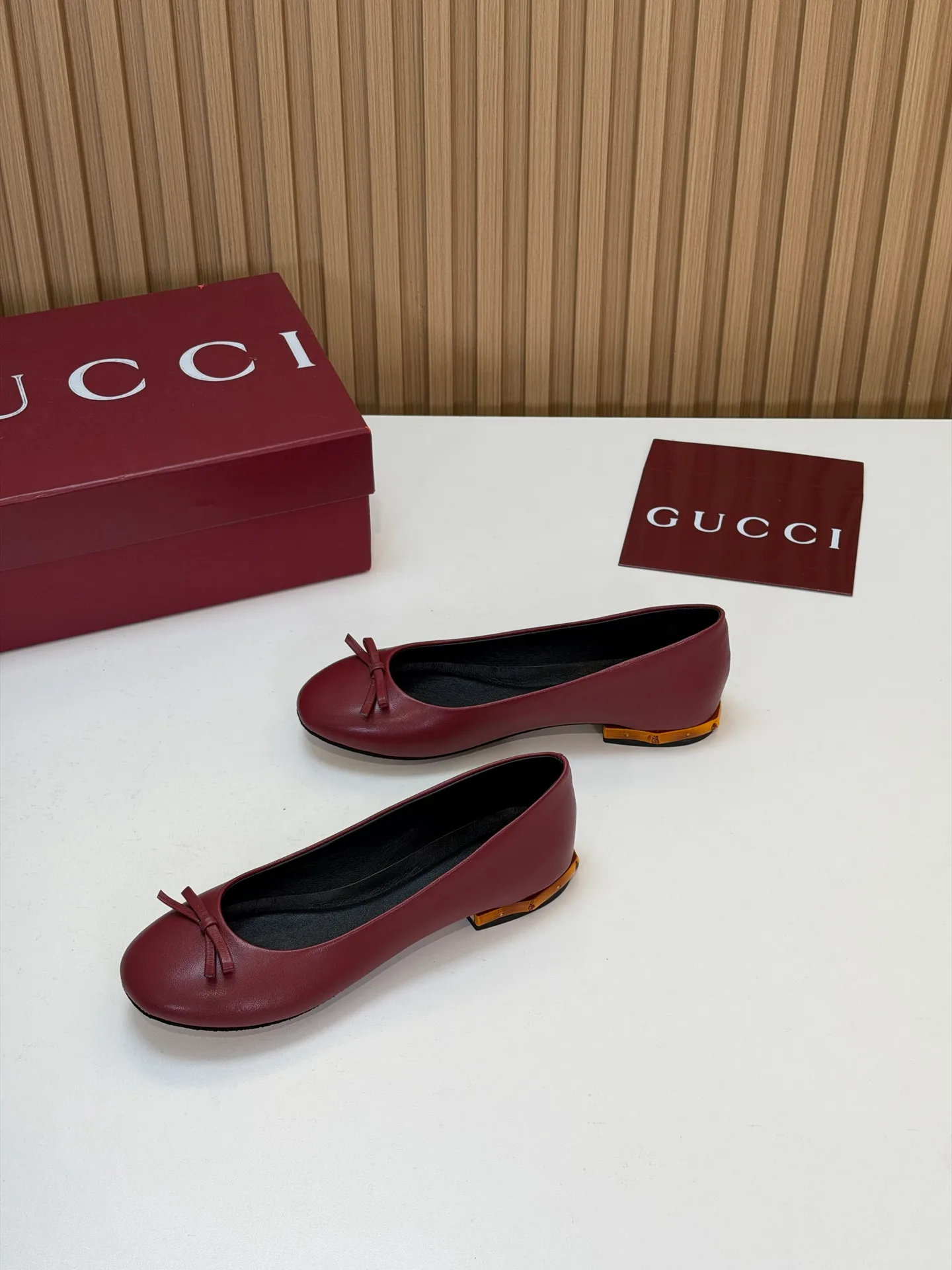 Women's Ballet Flats GUCCI 18083634