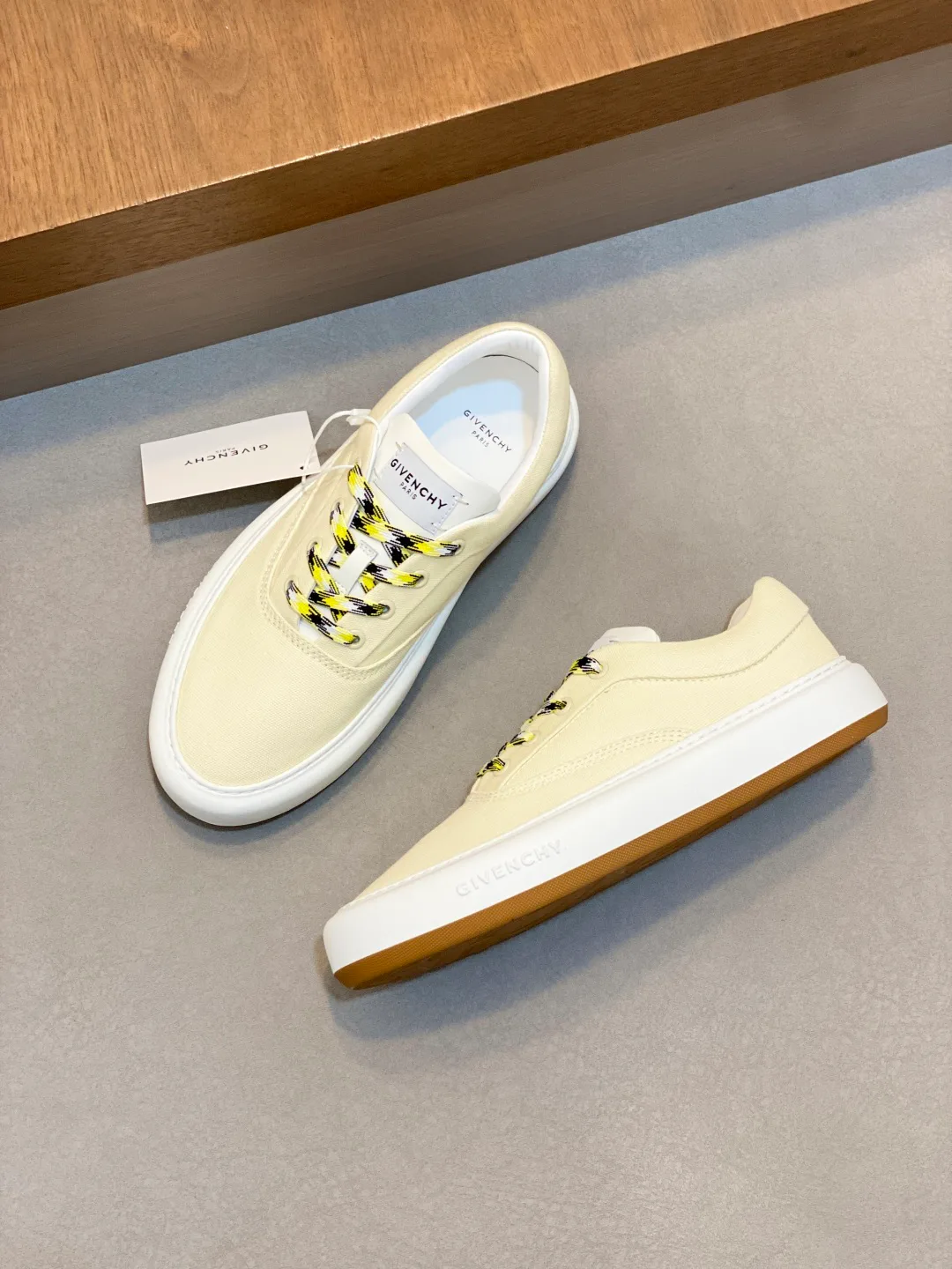 Men's Sneakers GIVENCHY 18449131