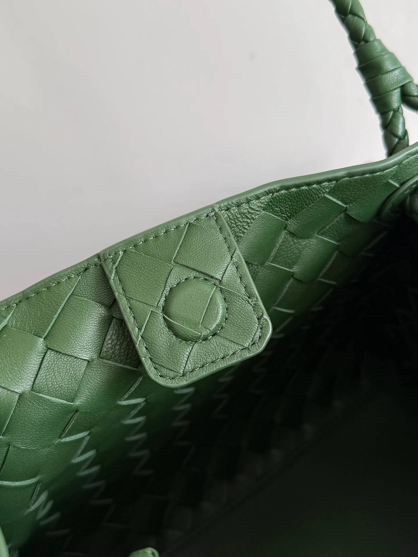 Women's Classic Handbags BOTTEGA VENETA 18367494