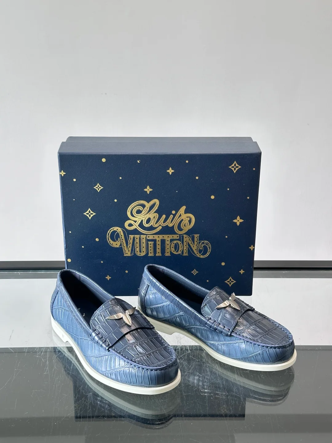 Men's Loafers And Dress Shoes LOUIS VUITTON 18118559