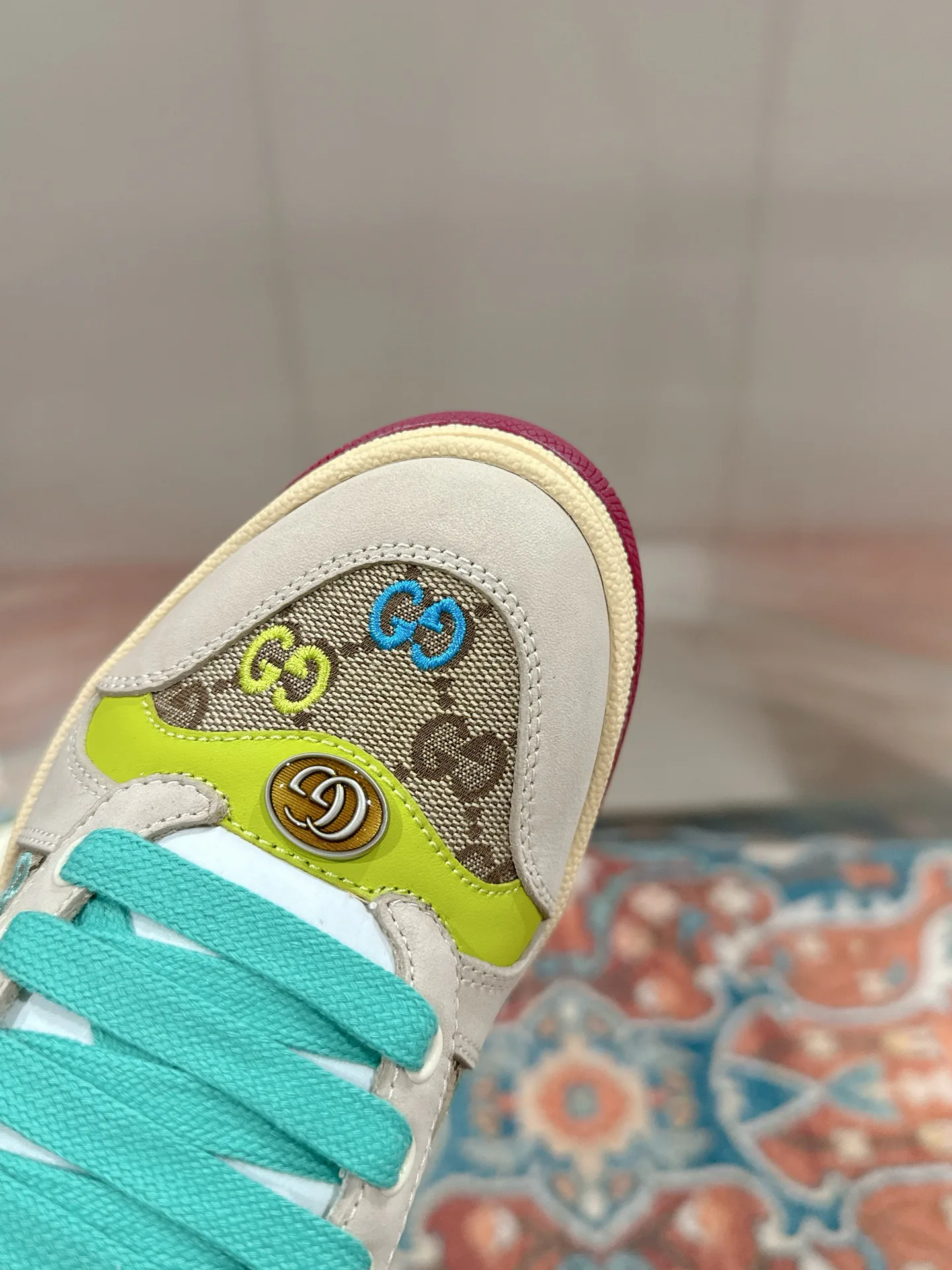 Women's Sneakers GUCCI 17956644