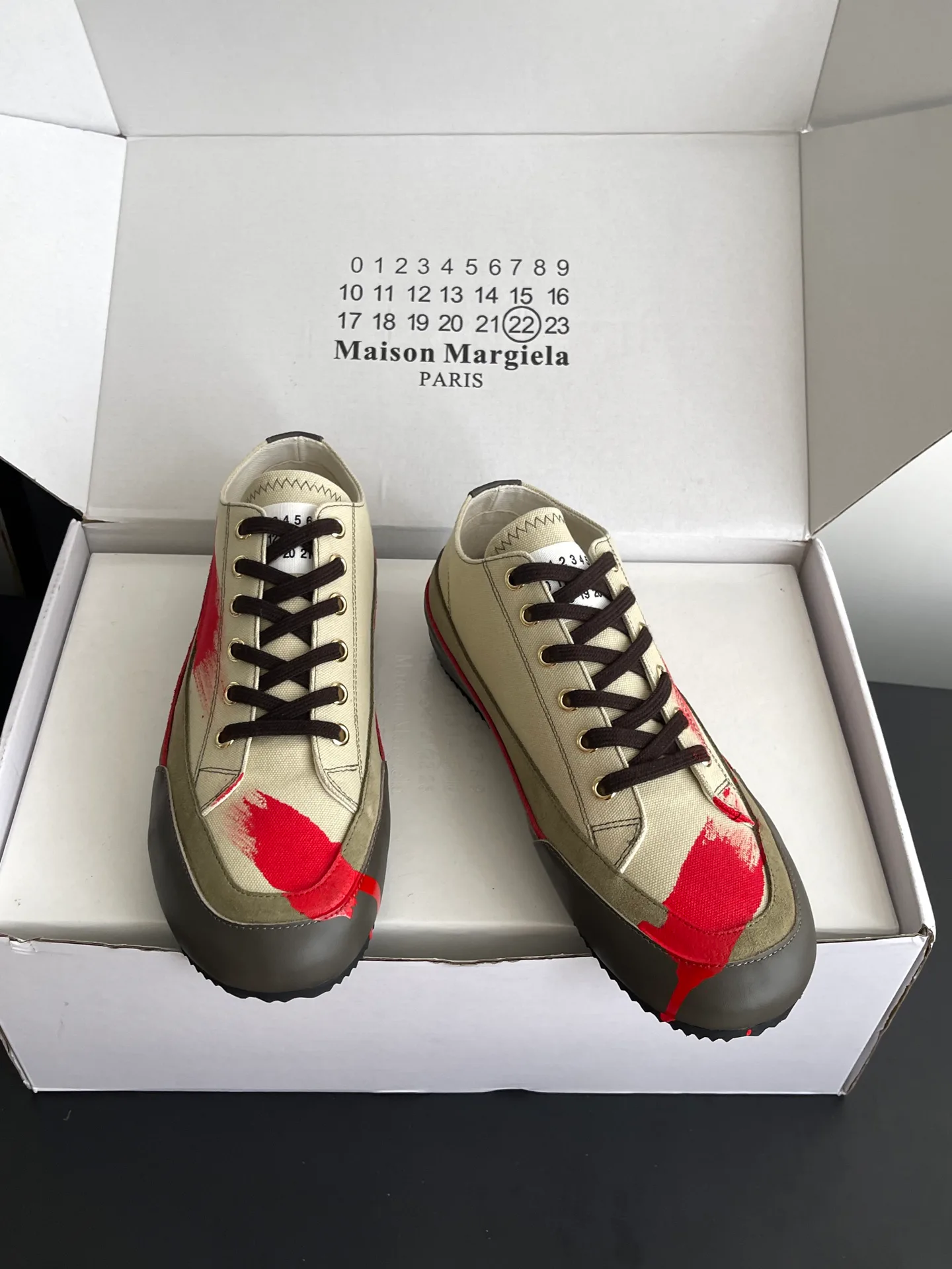 Women's Sneakers MAISON MARGIELA 17554405