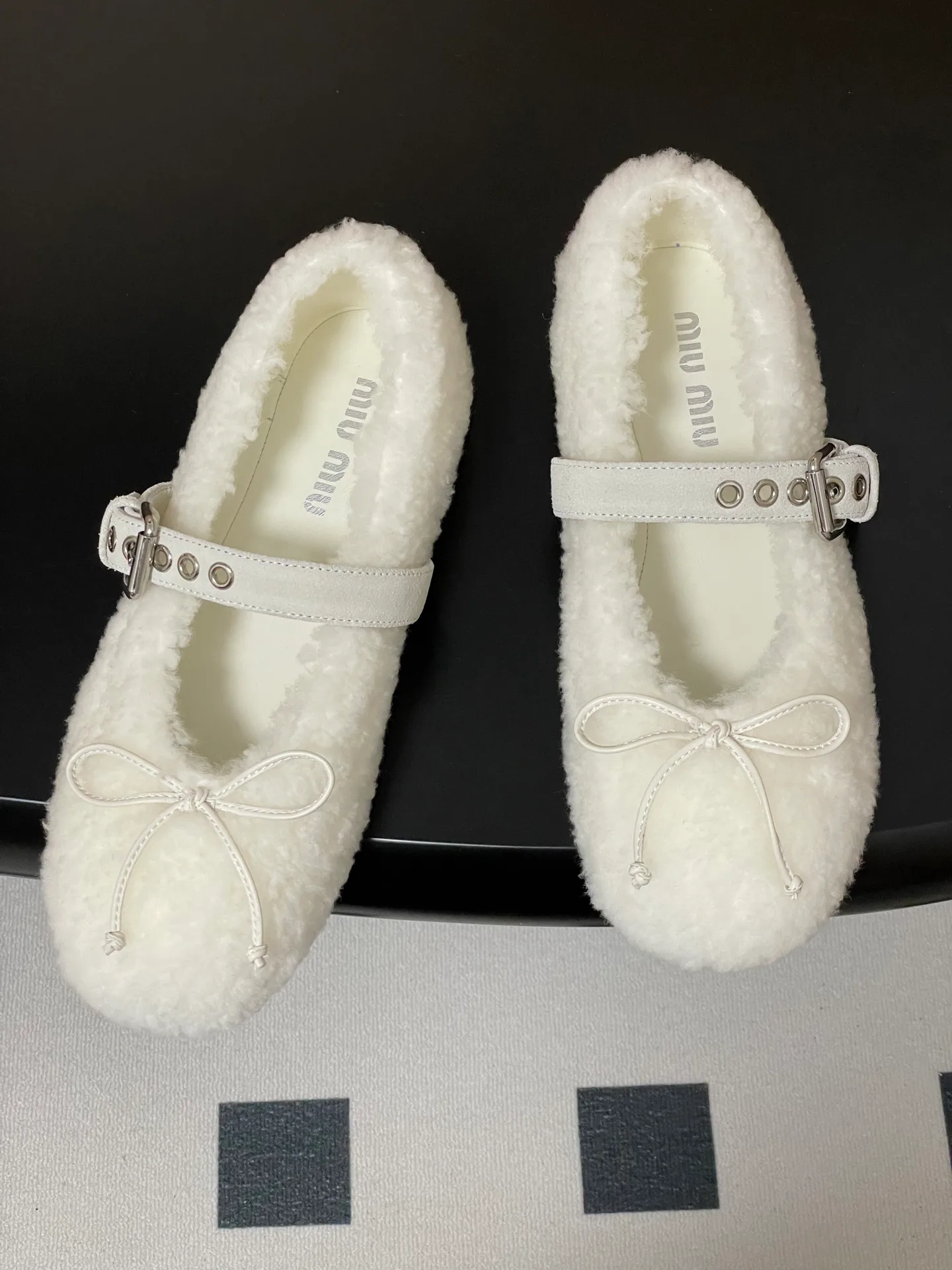 Women's Ballet Flats MIU MIU 18041530