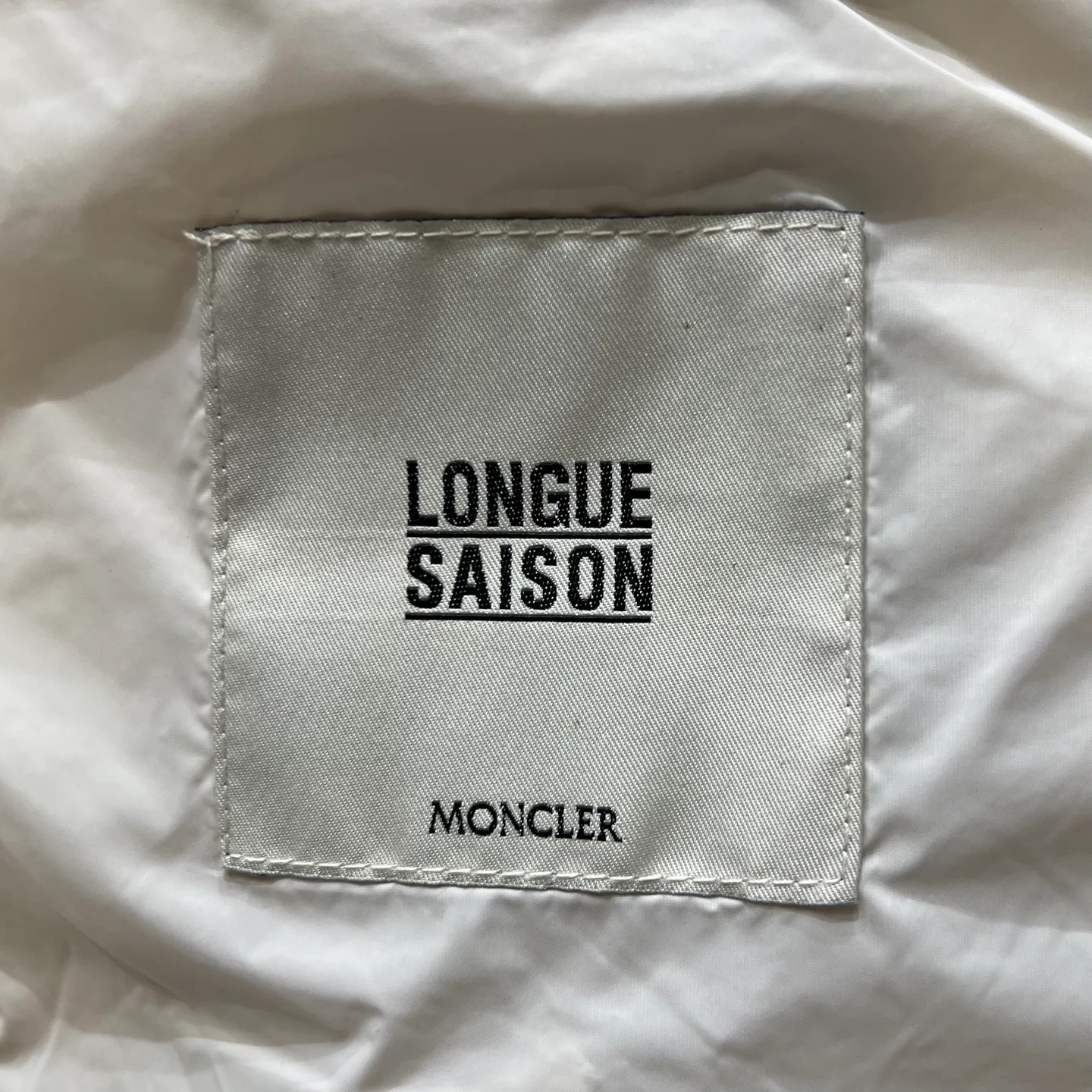 Women's Jackets And Down Jackets MONCLER 18336958