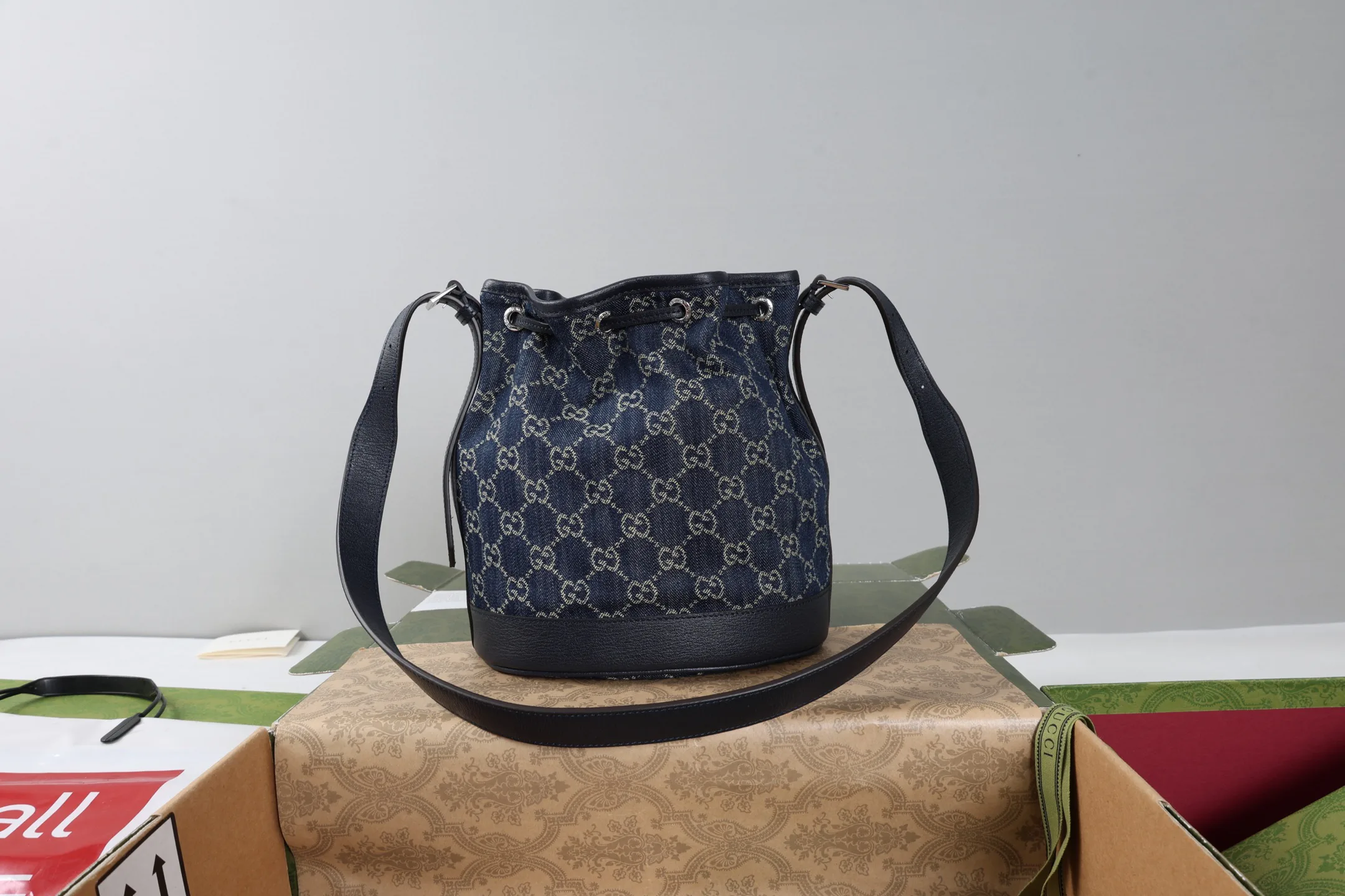Women's Classic Handbags GUCCI 18065460