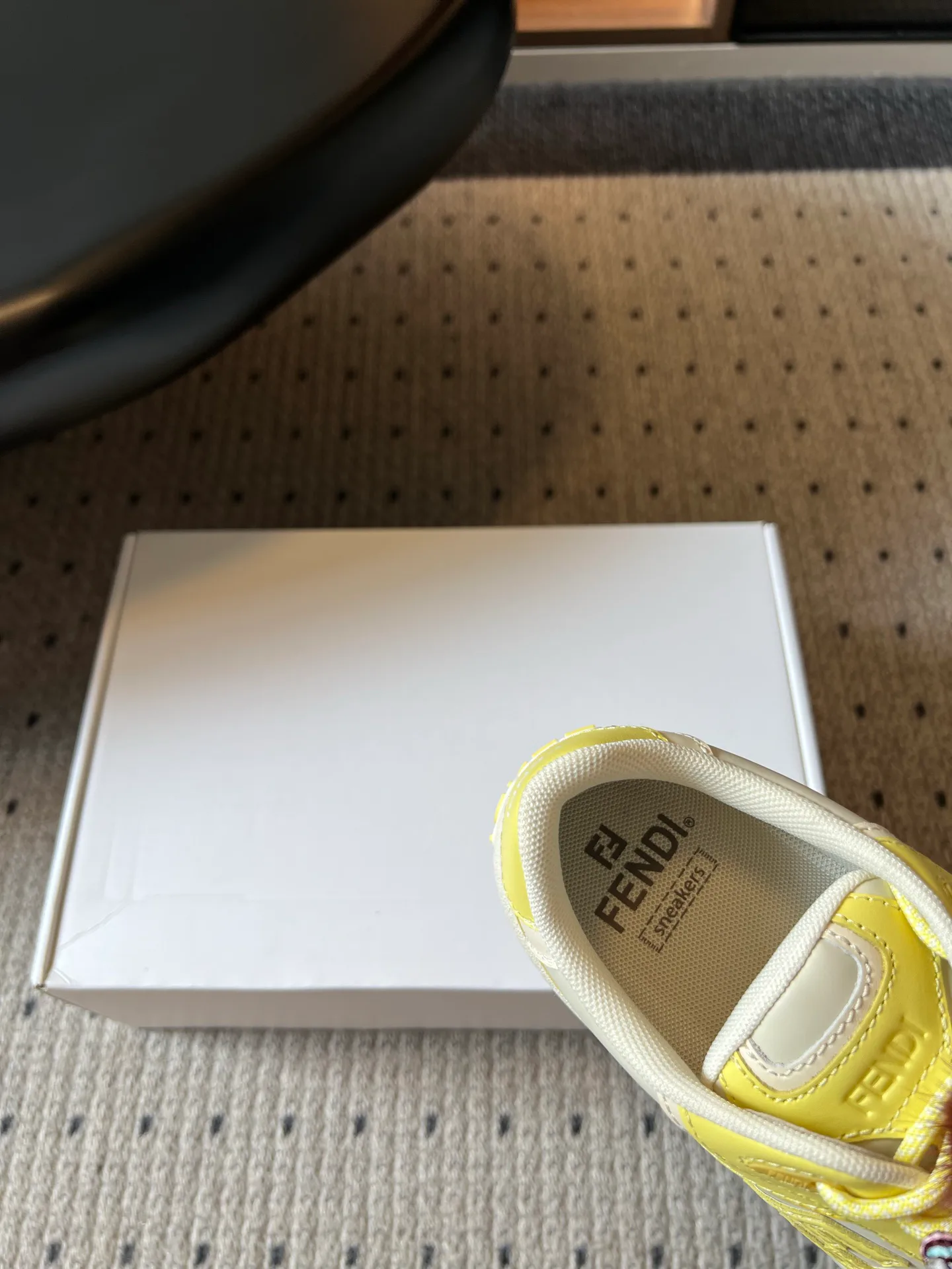 Women's Sneakers FENDI 17190589