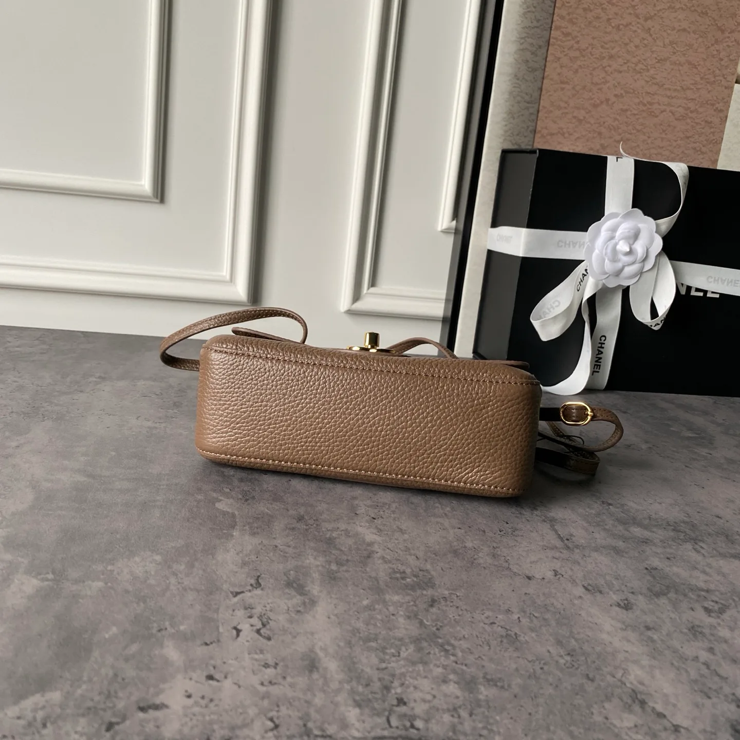 Women's Classic Handbags CHANEL 18005039