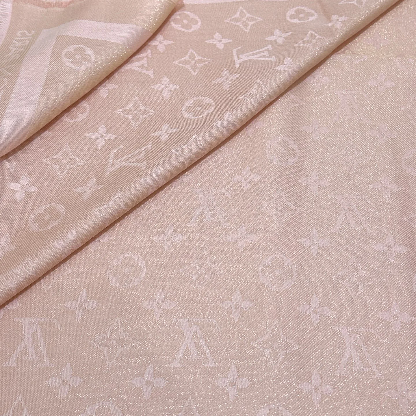 Scarves LOUIS VUITTON 18267556